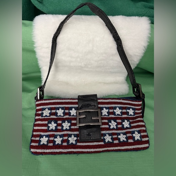 Chic Black and Red Beaded Shoulder Bag - Picture 1 of 10